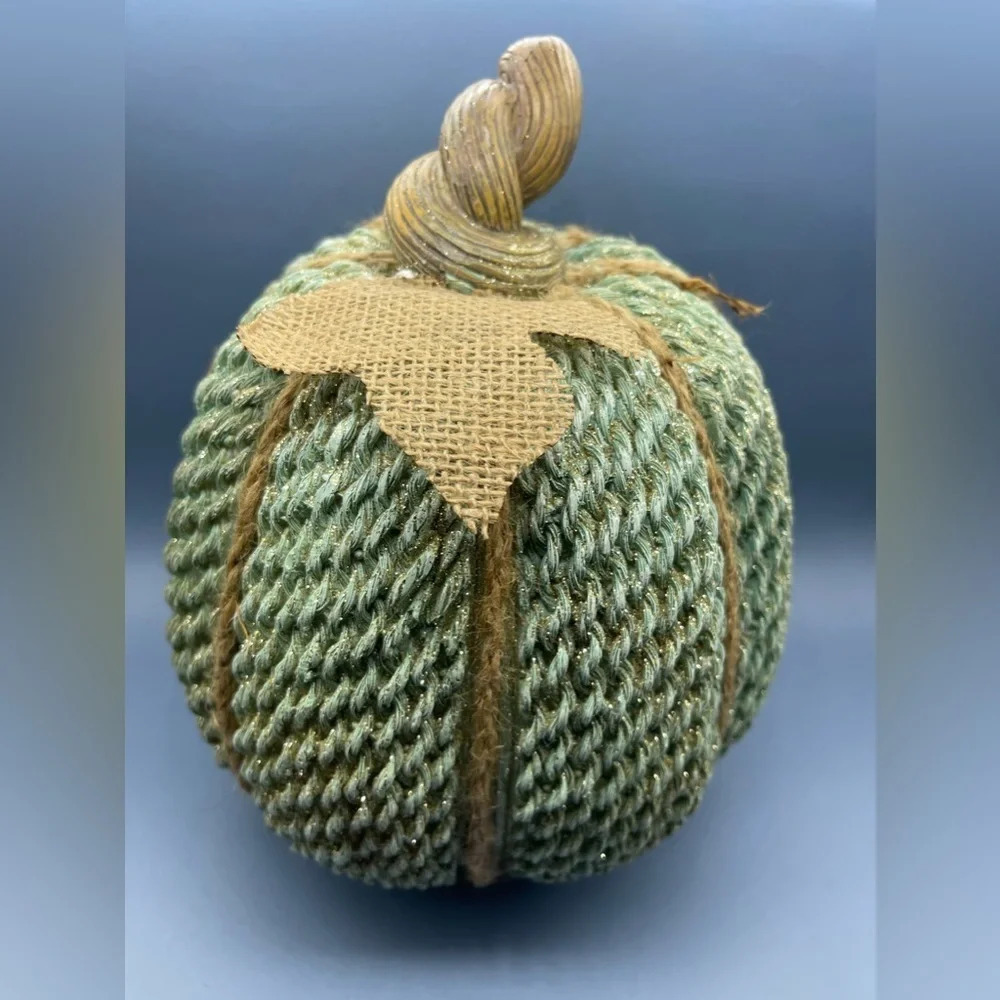 SPARKLY Resin Pumpkin, 8.5” high x 6” wide (approx), EUC